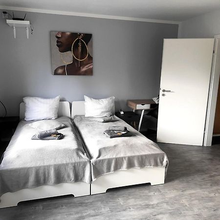 Vaz Apartments Essen, Kueche, Wlan, Tv, Netflix, Ca 15 Min Messe U Hbf Buitenkant foto